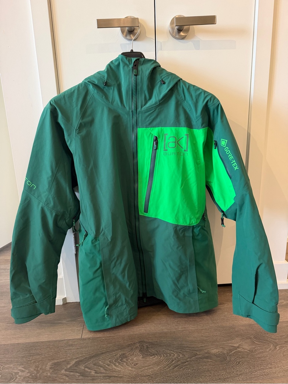 Burton [ak] GORE-TEX Cyclic Jacket – Men’s, Green, Size M